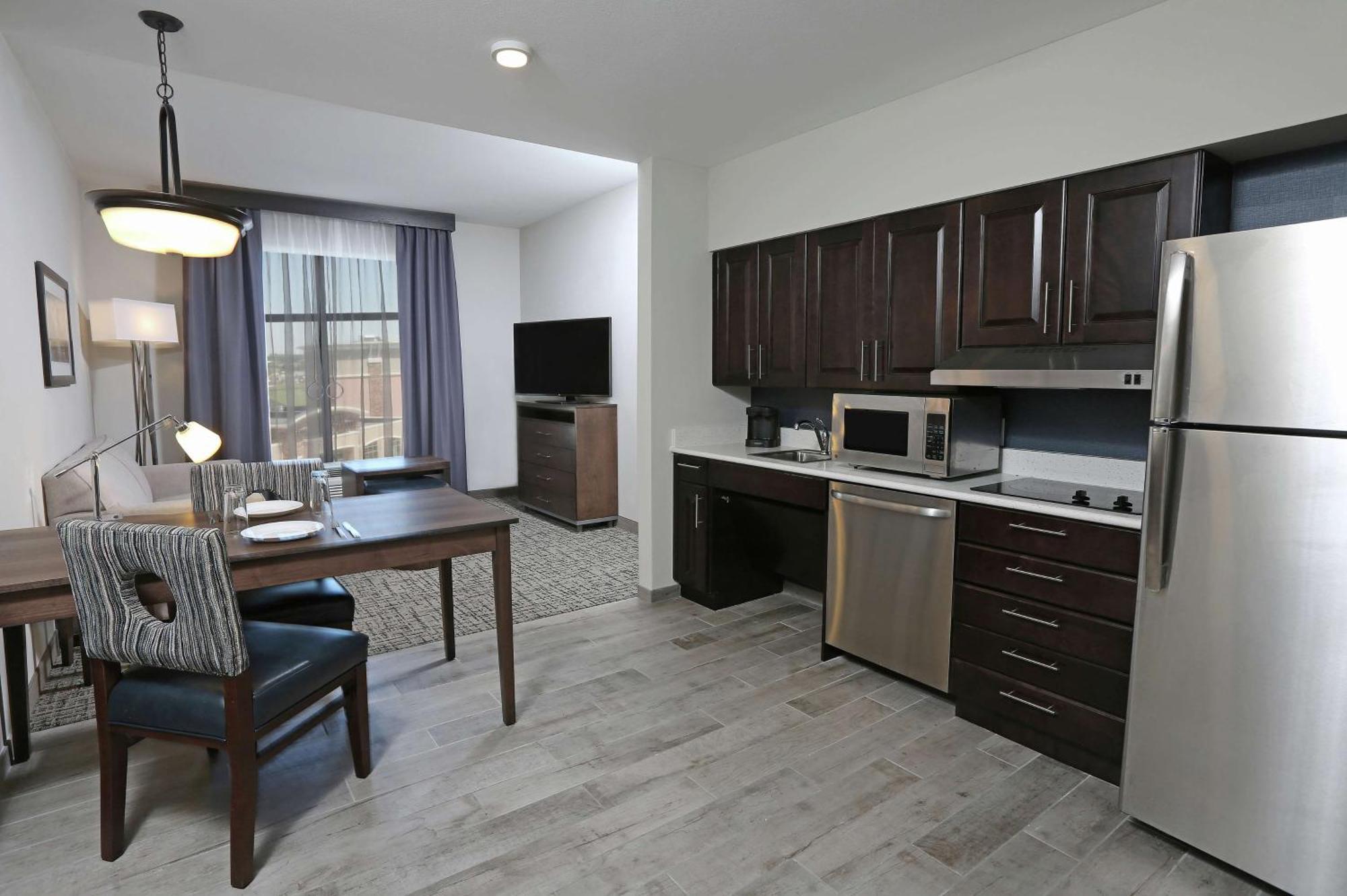 Homewood Suites By Hilton West Fargo/Sanford Medical Center Екстер'єр фото